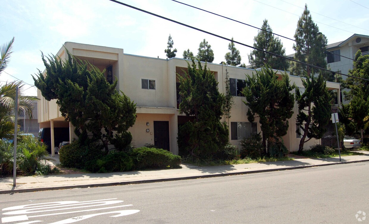 Building Photo - 325 E Arbor Dr