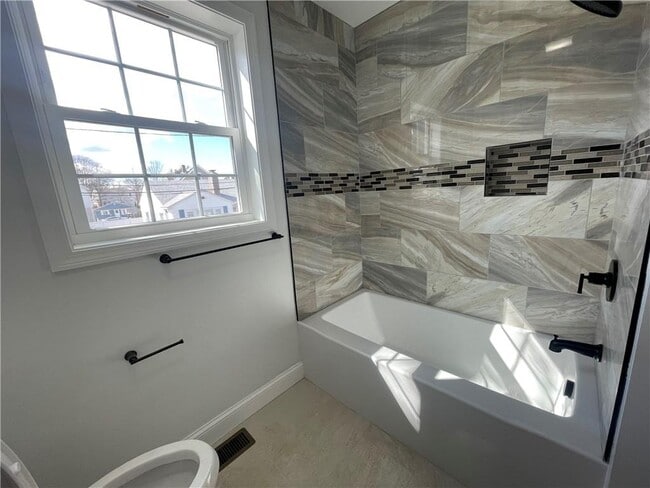 Foto del edificio - 20 Westcott Ave