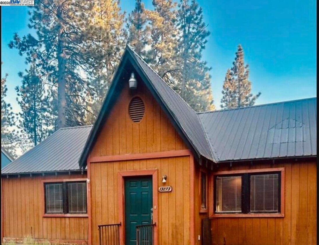 Primary Photo - 13273 Sierra Dr W