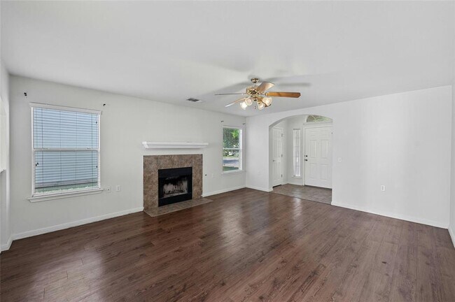 Foto del edificio - 410 Colonial Park Blvd