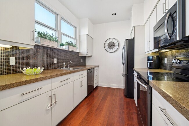 Foto del edificio - 205 Shearwater Ct W