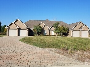 Building Photo - 5453 Dairy Ln