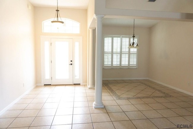 Building Photo - 31 Fairhill Ln