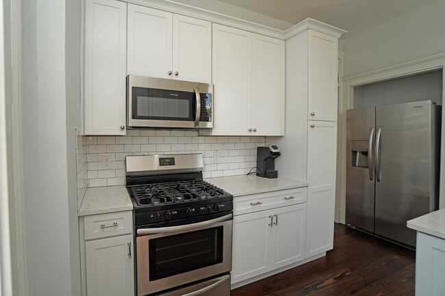 Foto del edificio - 2412 Fairview Ave