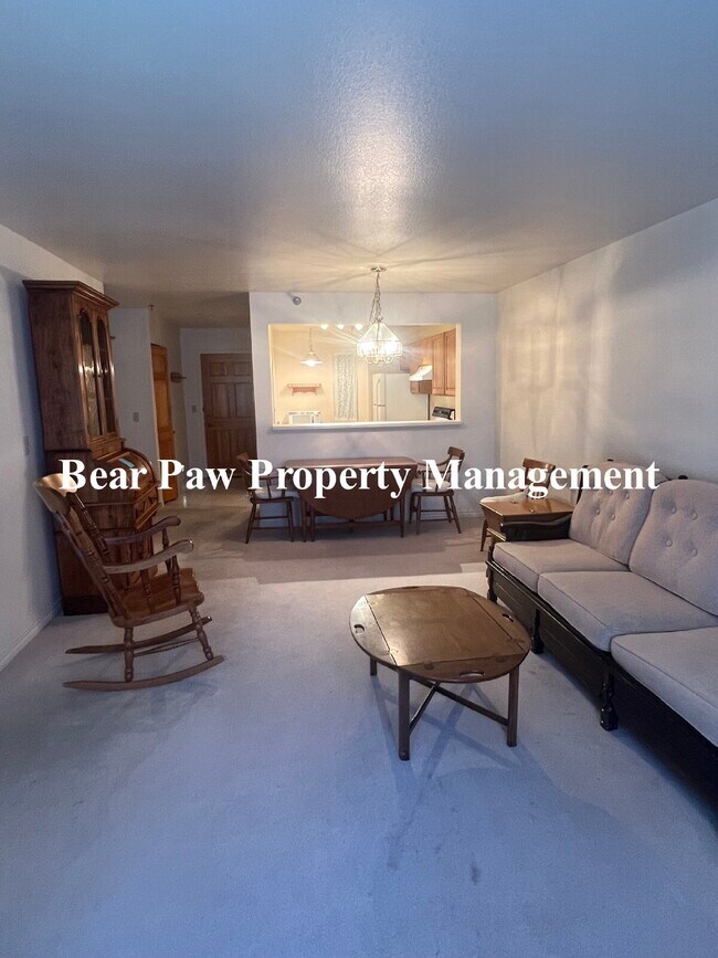 Foto del edificio - New Lower Price on Two bedroom in Rocky Village 55+ Community!!