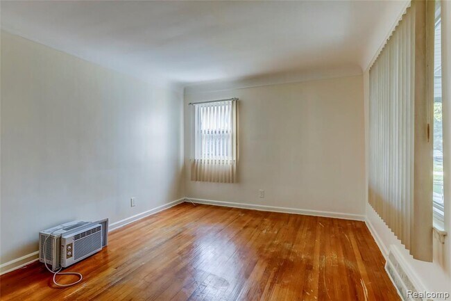 Foto del edificio - 12034 Chatham