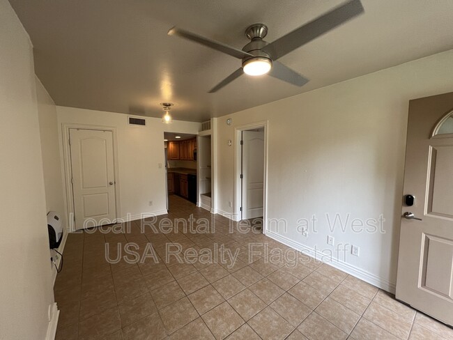 Building Photo - 3200 S Litzler Dr