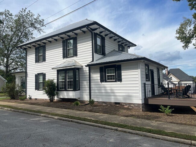 Foto del edificio - Gorgeous Brand New 3/2 Move In Ready Now!