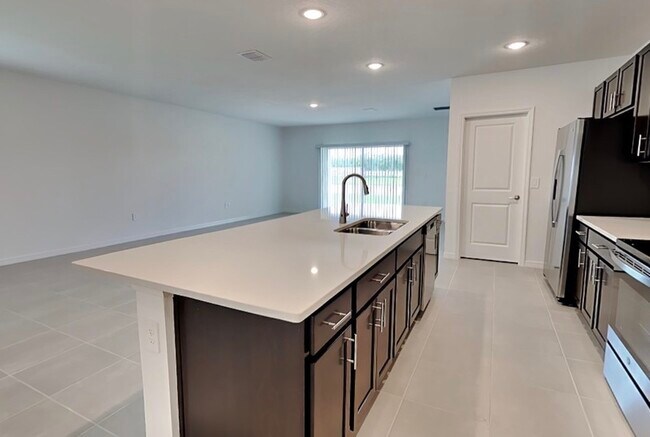 Foto del edificio - 258 Amber Way