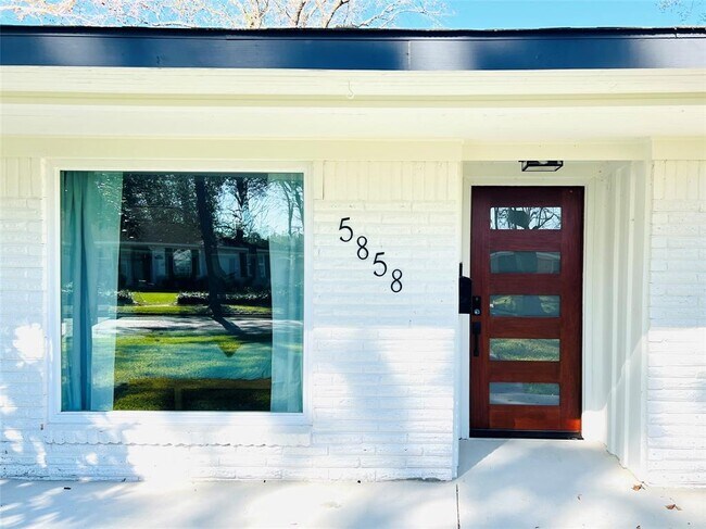 Building Photo - 5858 Ettrick Dr