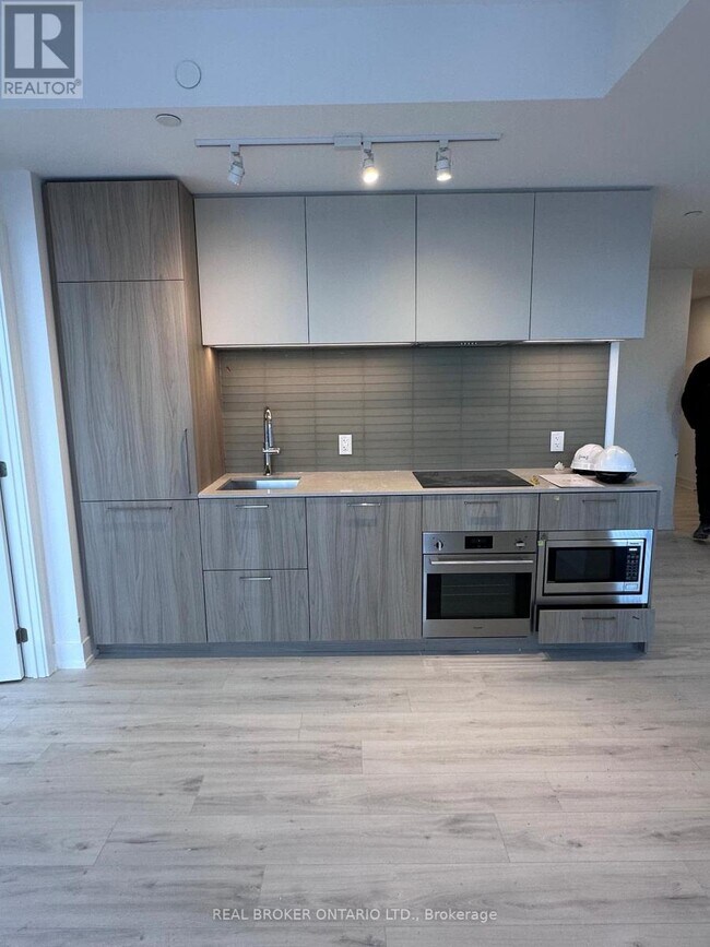 Building Photo - 36 Olive Ave