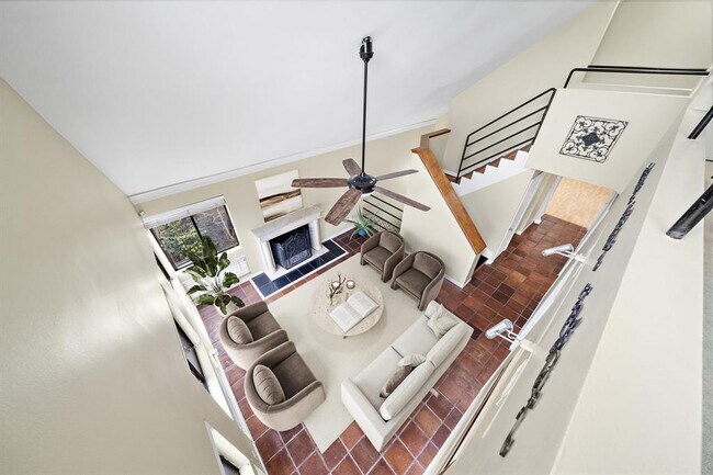 Foto del edificio - 2349 Albans Rd