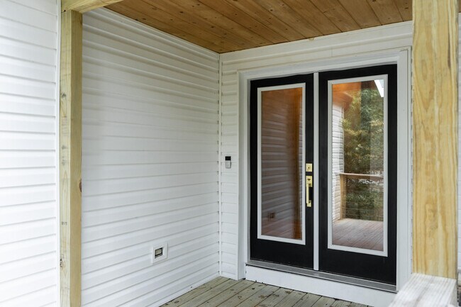 Foto del edificio - 1 Woodbridge Way
