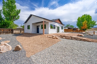 Building Photo - 317 W Ouray Ave