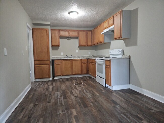 Foto del edificio - 2407 Medaris Rd NW