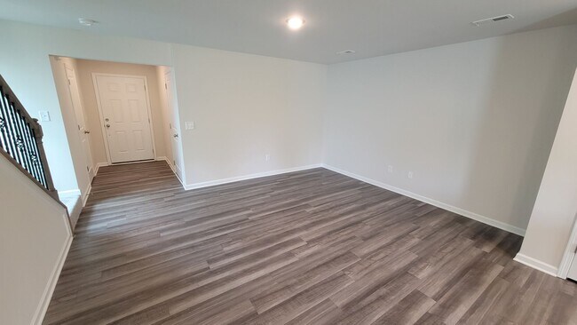 Foto del edificio - 3 bed, 2.5 Bath Townhome Available in Reid...