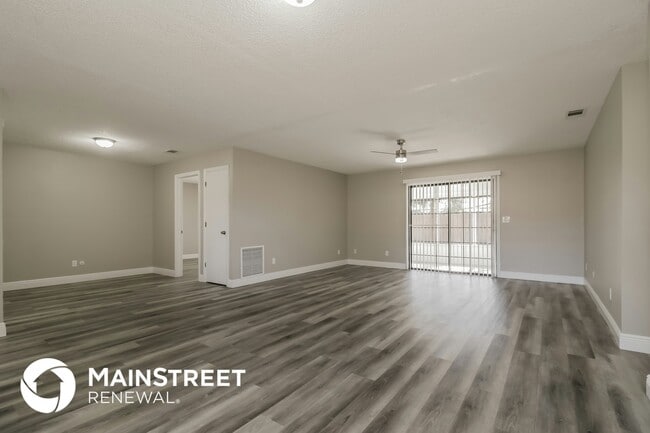 Foto del edificio - 6321 Brandt St