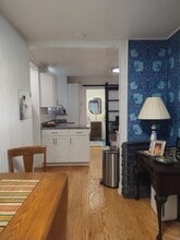 Building Photo - 48 Saint Pauls Ave