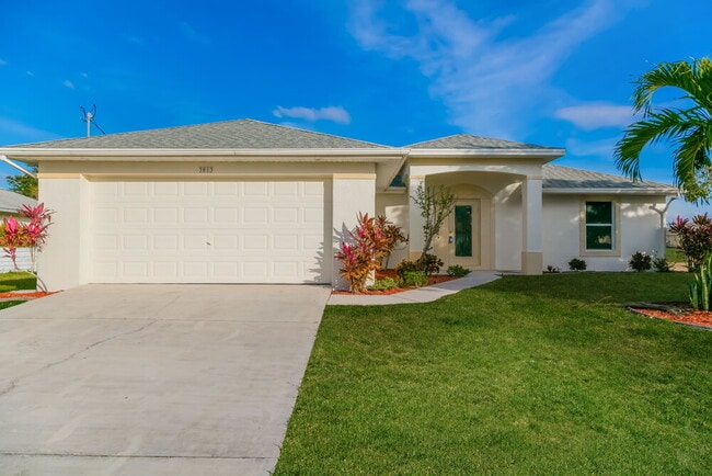 Building Photo - 3013 SW 4th Pl