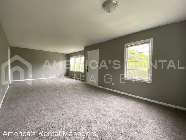 Foto del edificio - 3 br, 1 bath House - 764 82nd Street South
