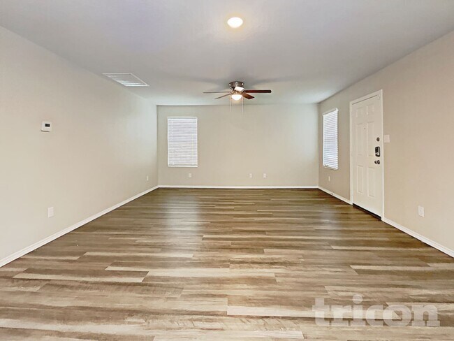 Foto del edificio - 6542 Augustus Magee