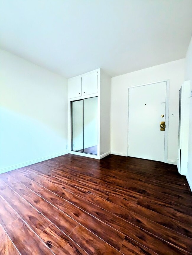 Interior Photo - 1811 Tamarind Apartments