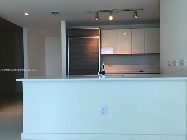 Building Photo - 1100 S Miami Ave