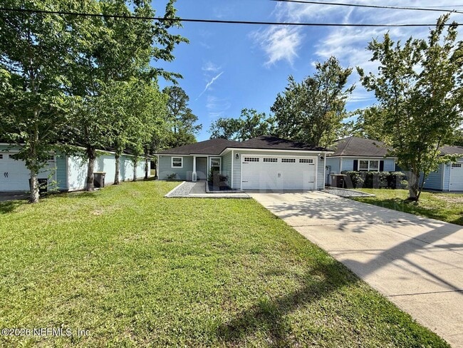 Building Photo - 8212 Maple St