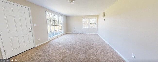 Building Photo - 10879 Clarksville Pike