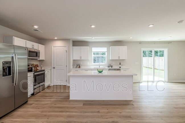 Building Photo - 2210 Bassinger Ct