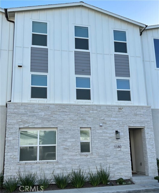 Building Photo - 1180 Winslow Ln