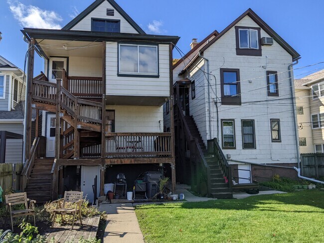 Building Photo - 1007 Sherman Ave