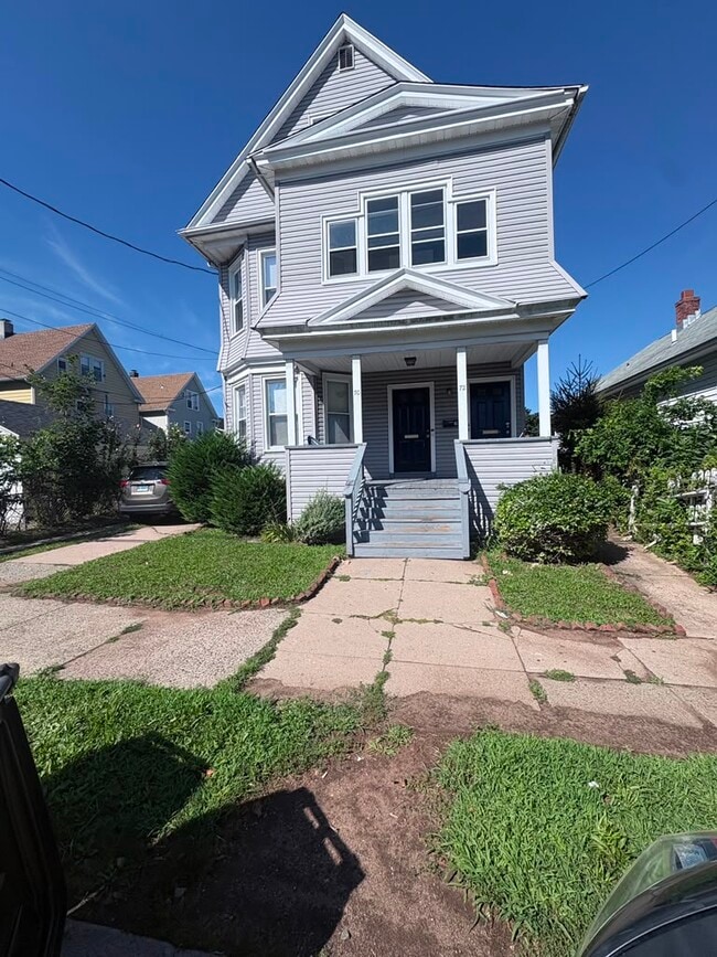 Building Photo - 72 Peck Ave