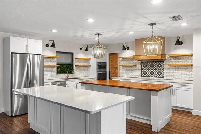 Foto del edificio - 16208 Armistead Ln