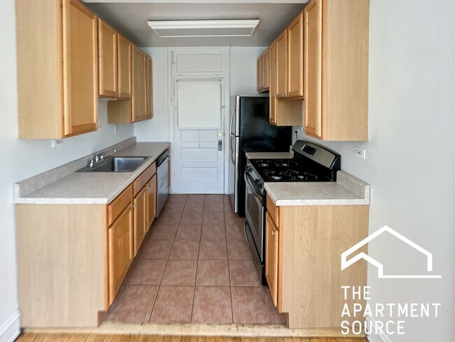 Foto del edificio - 1614 W Sunnyside Ave