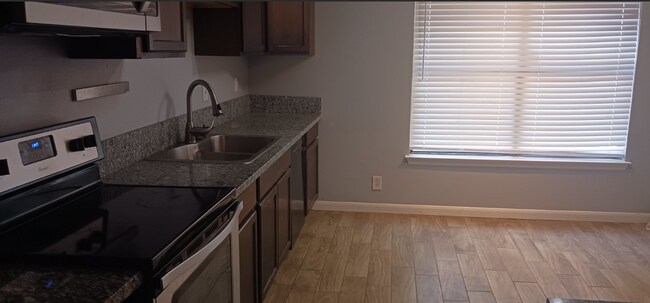 Building Photo - 7711 Rimhurst