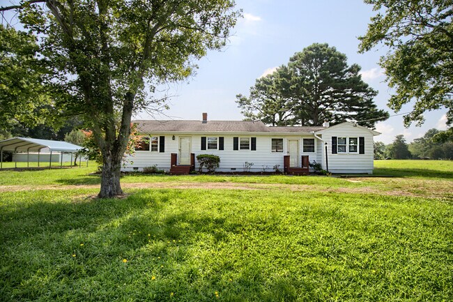 Building Photo - 1602 Fitchetts Wharf Rd
