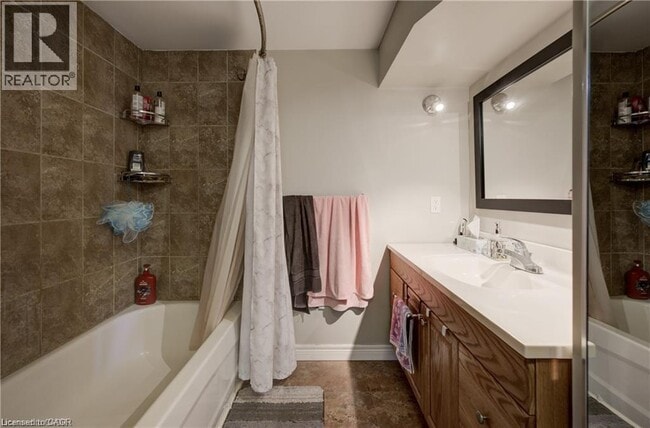 Building Photo - 31 Weichel St