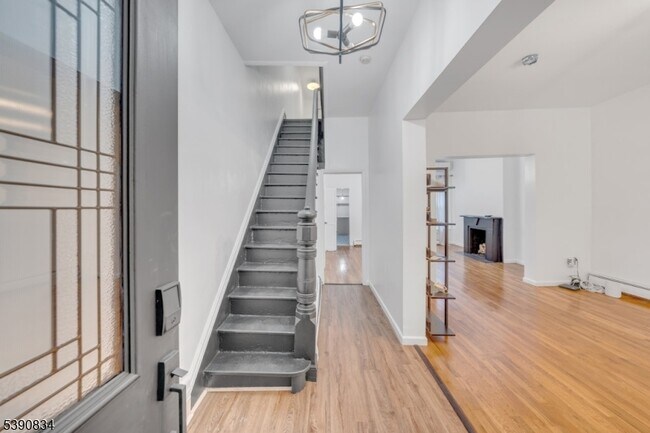 Foto del edificio - 13 2nd Ave