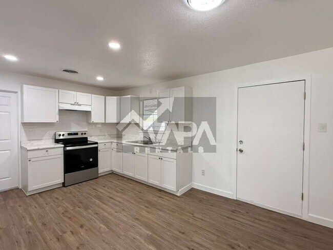 Building Photo - 7819 Quirt Dr
