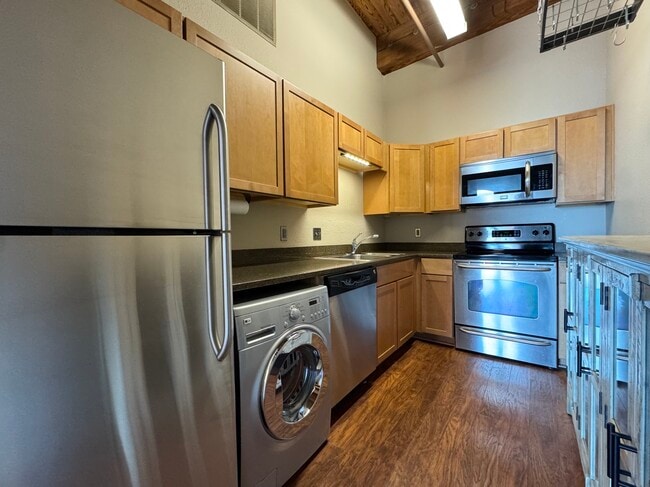 Foto del edificio - 609 Central St