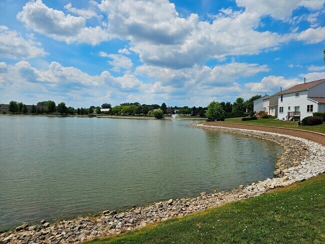 Foto del edificio - 3730 Baybrook Dr