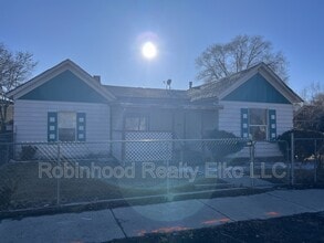 Building Photo - 533 8th St