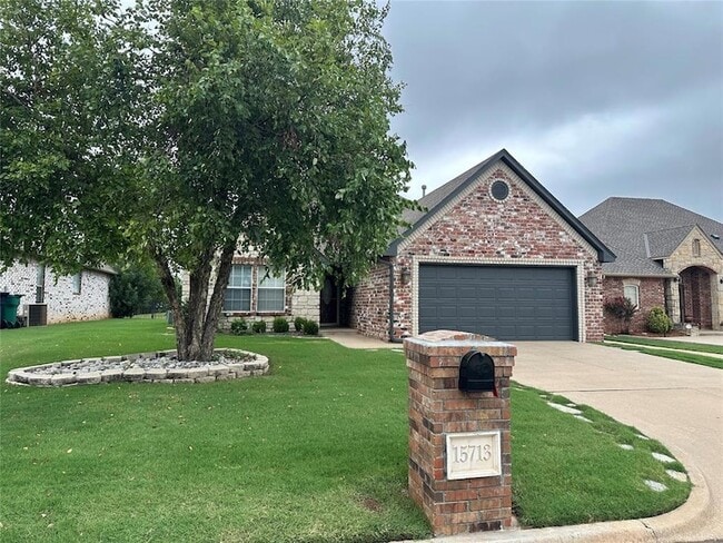 Building Photo - 15713 Traditions Blvd