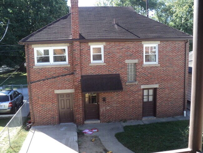 Building Photo - 803 Jefferson Ave