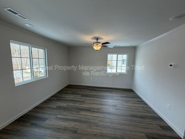 Foto del edificio - 3503 Marksbury Dr