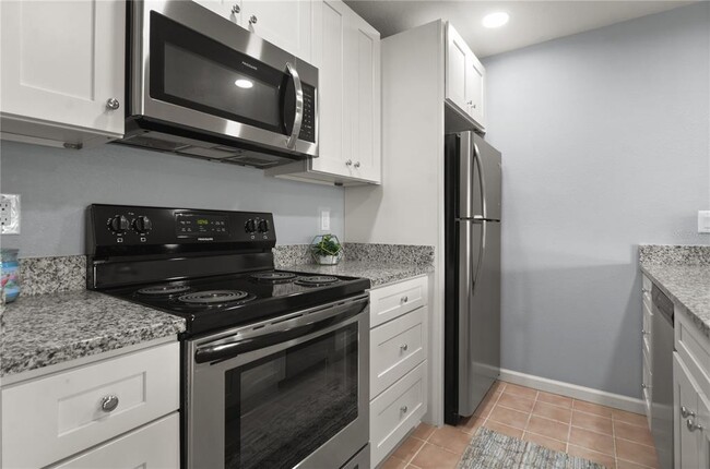Building Photo - 5783 Peregrine Ave