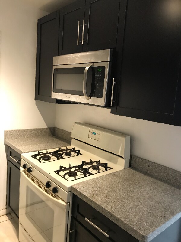 Foto del edificio - 6904 N Kendall Dr