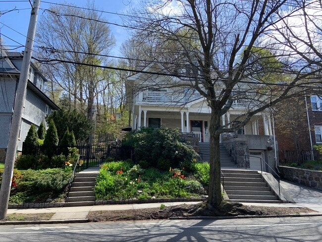 Rental: 1st floor unit - 186 Winchester St House