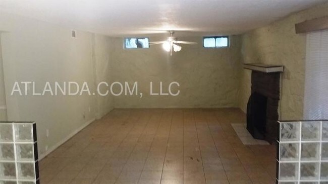Foto del edificio - 1118 Fayetteville Rd SE